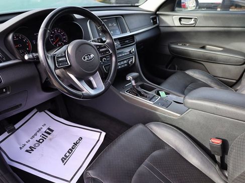 Used 2020 Kia Optima SE image 12