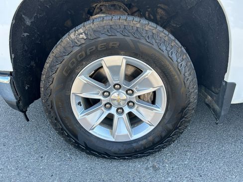 Used 2021 Chevrolet Silverado 1500 LT image 9