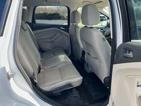 Used 2017 Ford Escape SE w/ Equipment Group 201A image 10