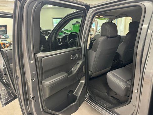 Used 2023 Nissan Frontier SV w/ SV Convenience Package AWD/4WD image 19