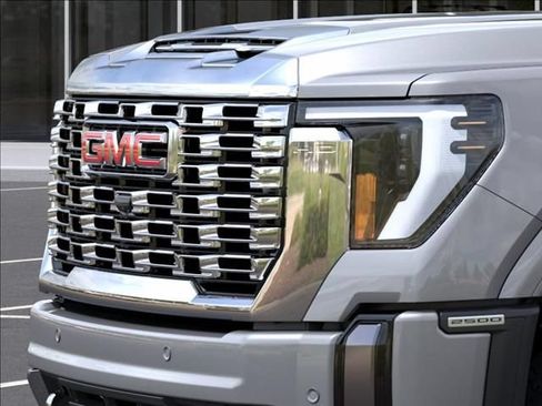 New 2026 GMC Sierra 2500 Denali w/ Denali Reserve Package AWD/4WD image 13