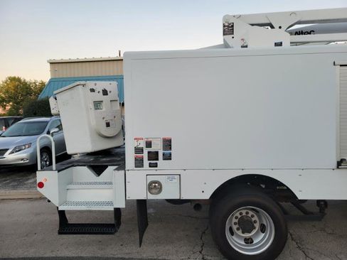 Used 2017 RAM 5500 Tradesman w/ Power & Remote Entry Group image 5