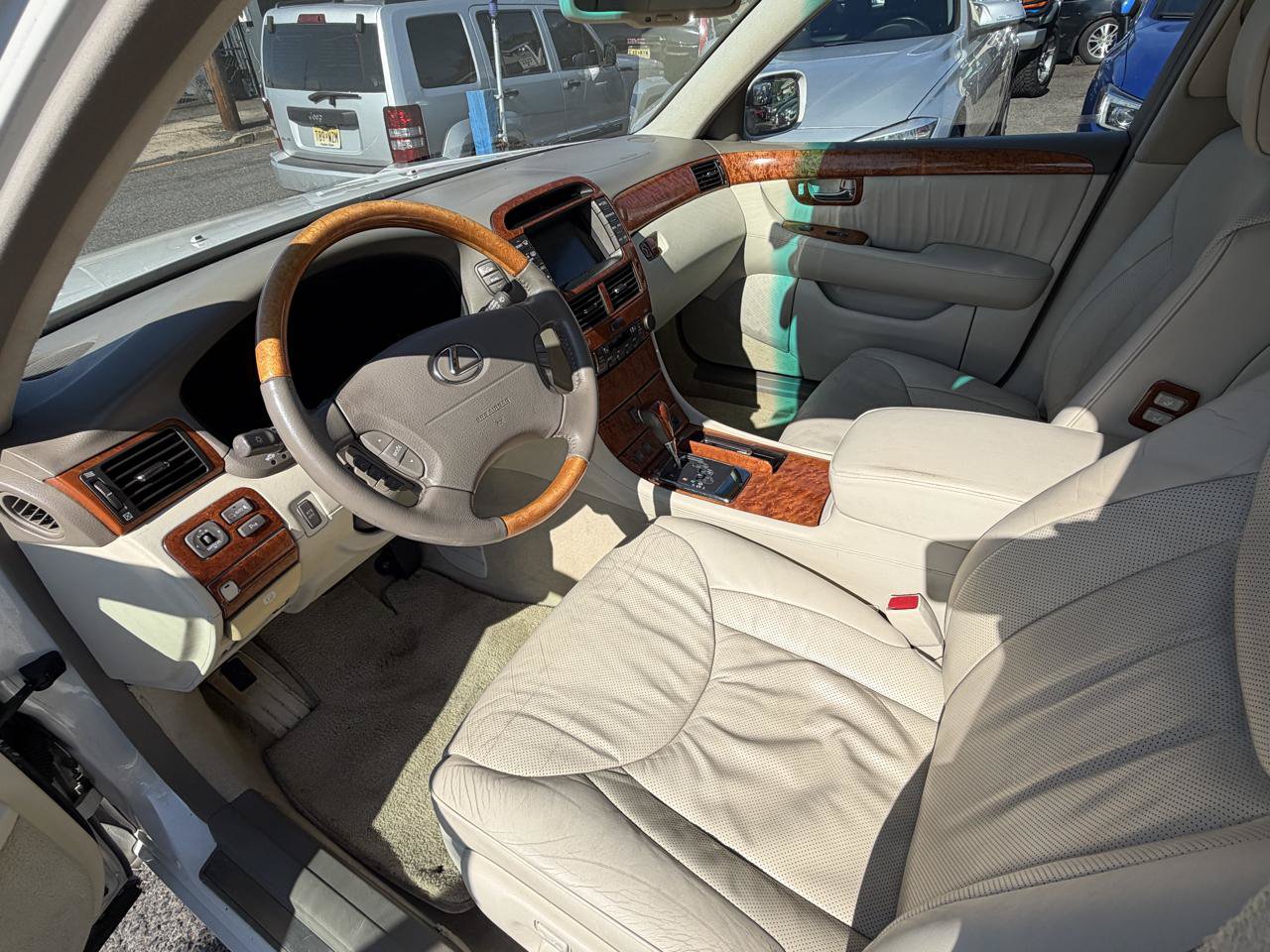 Used 2005 Lexus LS 430 RWD image 20
