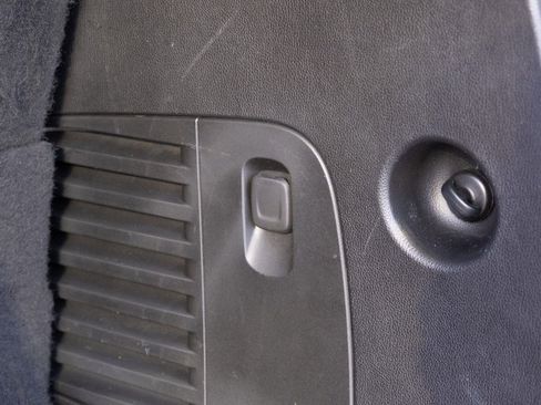 Used 2019 Chevrolet Tahoe LT image 28