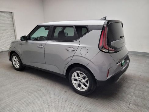 Used 2023 Kia Soul LX w/ LX Technology Package image 3