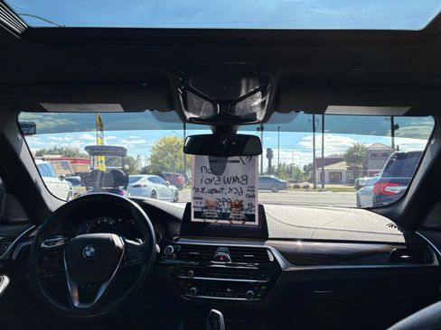 Used 2017 BMW 540i xDrive image 13