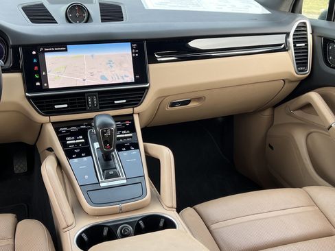 Certified 2023 Porsche Cayenne image 24