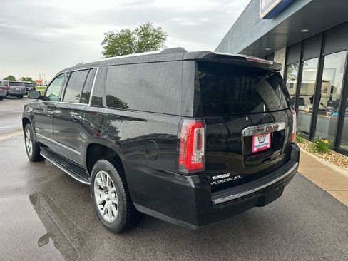 Used 2019 GMC Yukon XL Denali AWD/4WD image 5