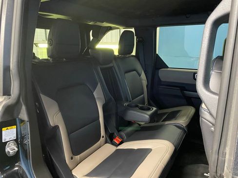 Used 2024 Ford Bronco Wildtrak image 43