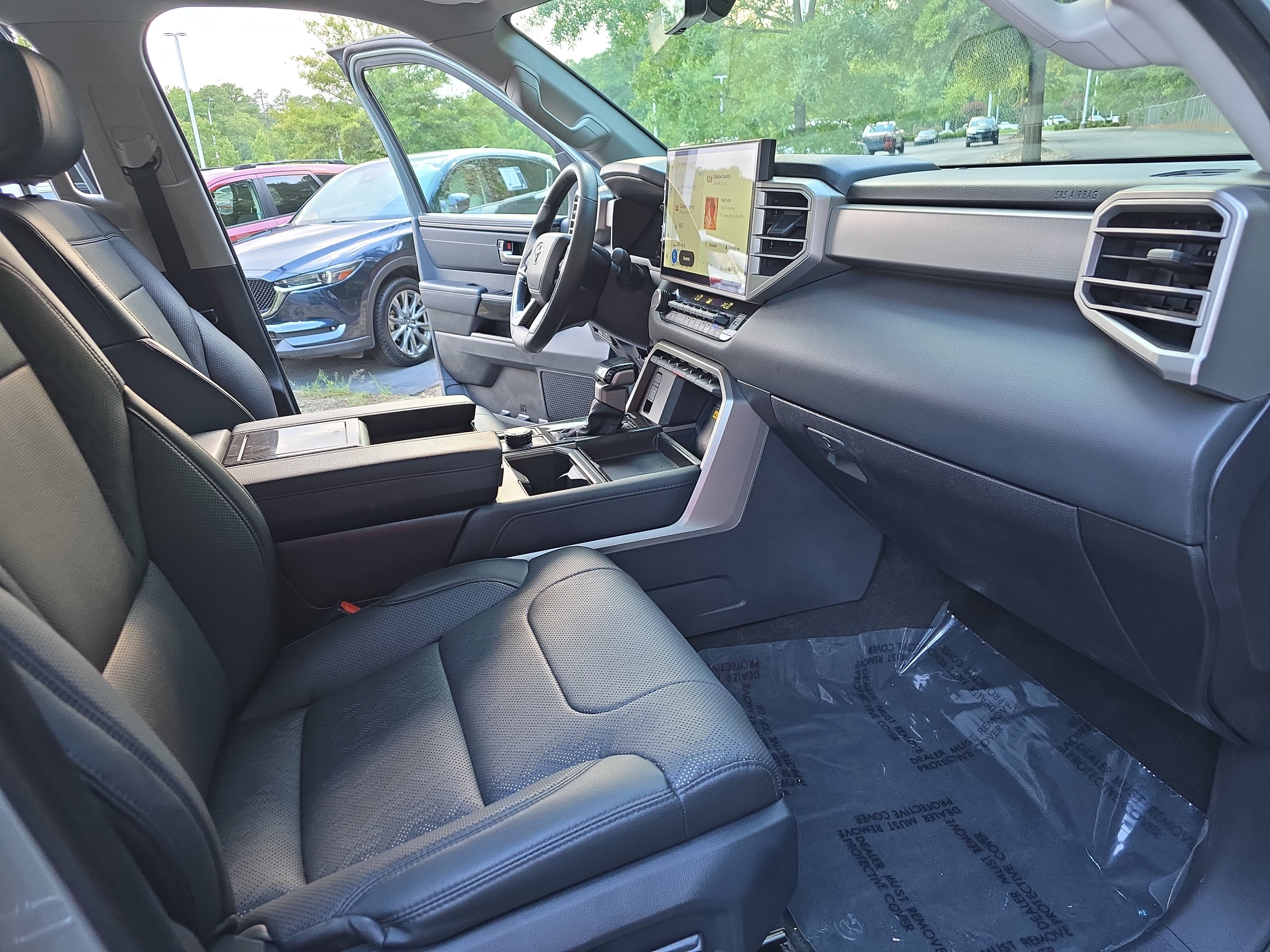 Used 2024 Toyota Tundra Limited w/ Power Package AWD/4WD image 10