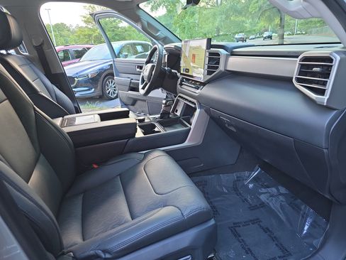 Used 2024 Toyota Tundra Limited w/ Power Package AWD/4WD image 10