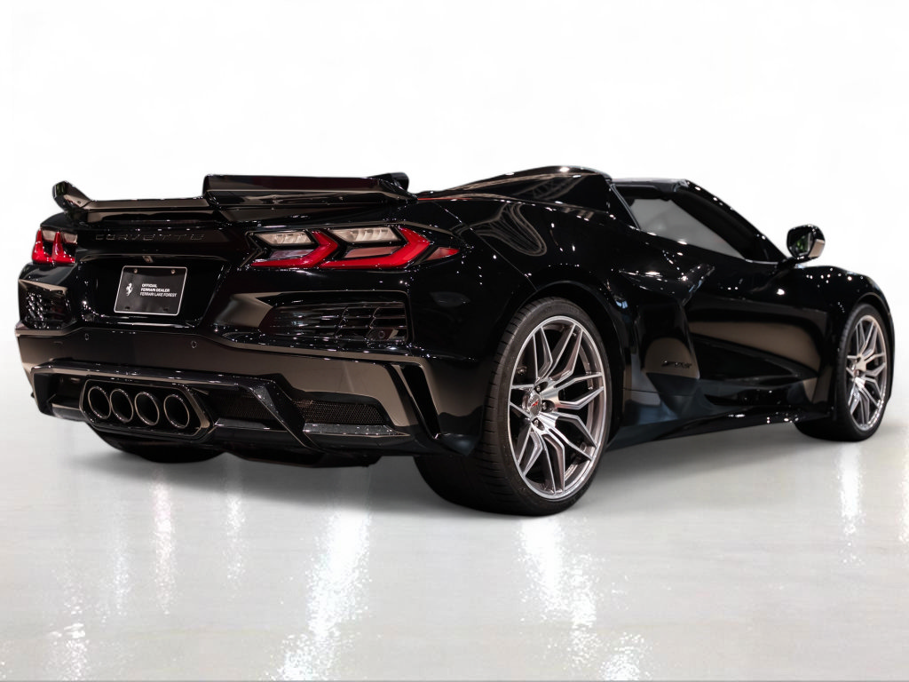 Used 2024 Chevrolet Corvette Z06 w/ Stealth Interior Trim Package RWD image 10