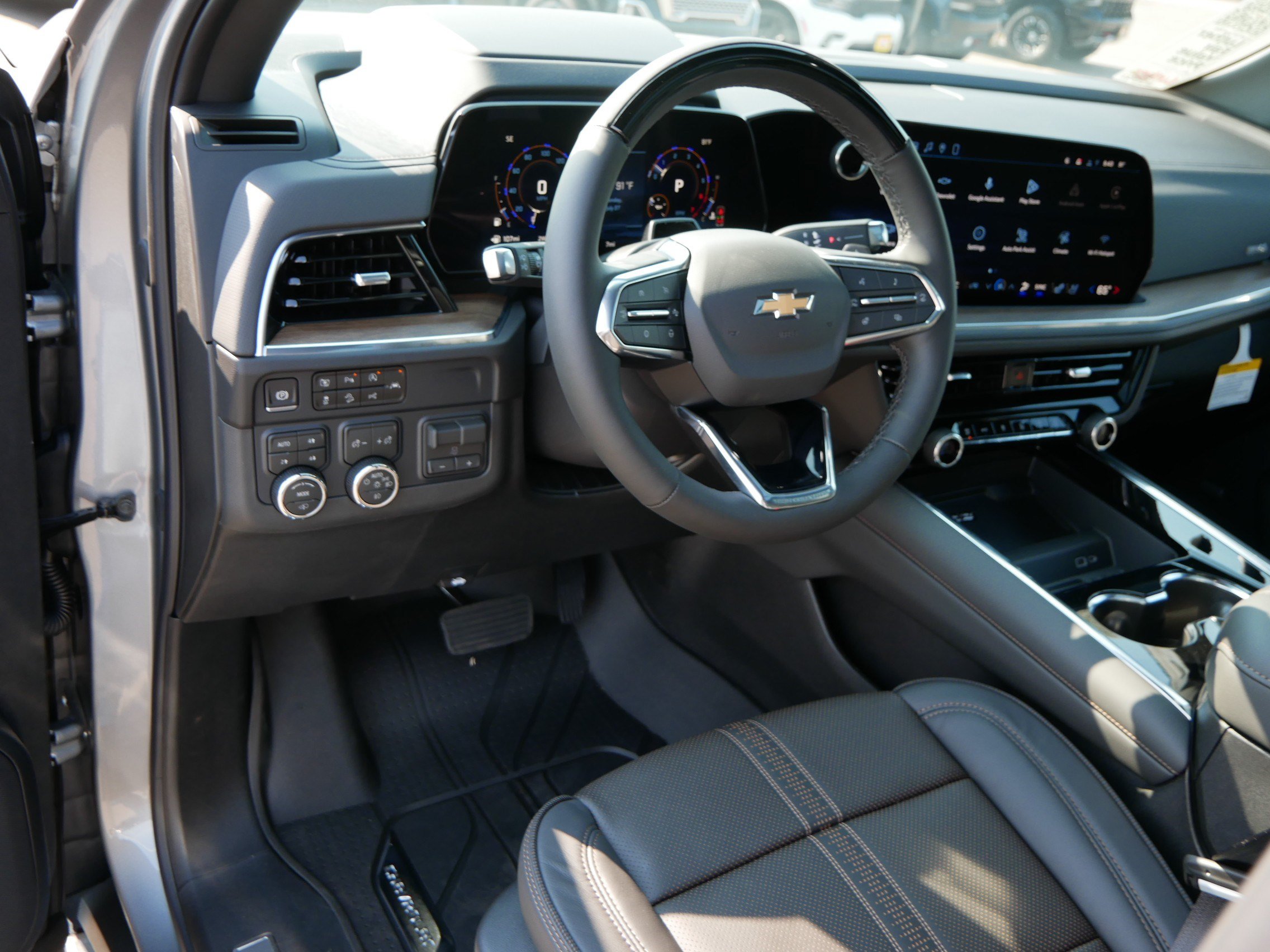 New 2026 Chevrolet Tahoe High Country AWD/4WD image 6