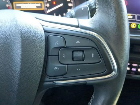 Used 2021 Buick Envision Essence w/ Technology Package I image 19