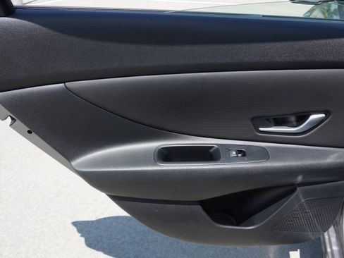 Used 2023 Hyundai Elantra Limited w/ Cargo Package FWD image 34