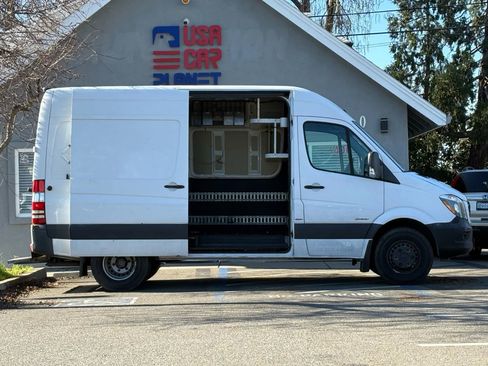 Used 2016 Mercedes-Benz Sprinter 3500 image 5