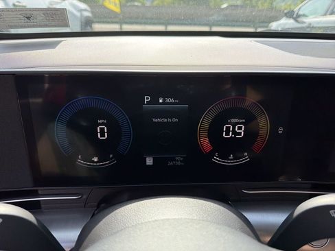 Used 2025 Hyundai Kona SEL AWD/4WD image 18