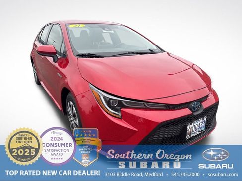 Used 2021 Toyota Corolla LE image 1