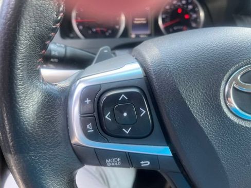 Used 2017 Toyota Camry SE FWD image 10