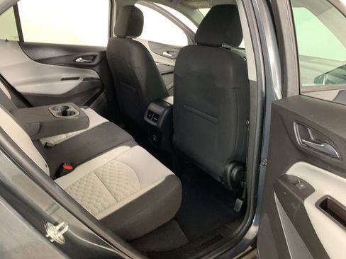 Used 2021 Chevrolet Equinox LS w/ LS Convenience Package AWD/4WD image 33