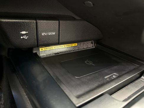 Used 2019 Toyota Camry XLE FWD image 15