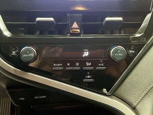 Used 2023 Toyota Camry SE w/ Cold Weather Package image 16