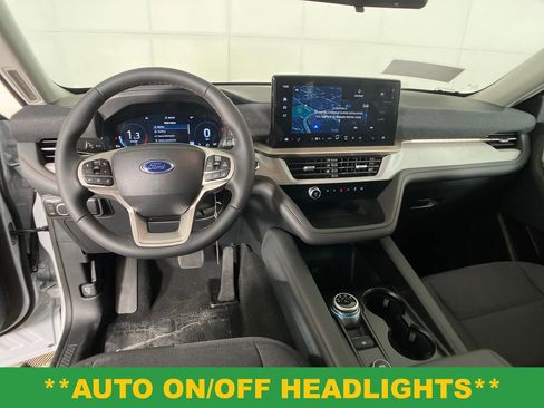 New 2026 Ford Explorer Active RWD image 7