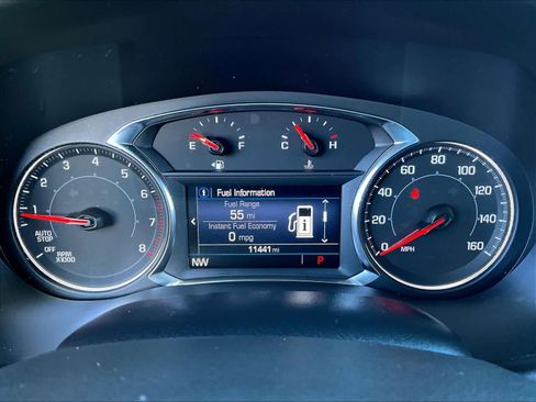 Used 2022 GMC Acadia SLE image 26