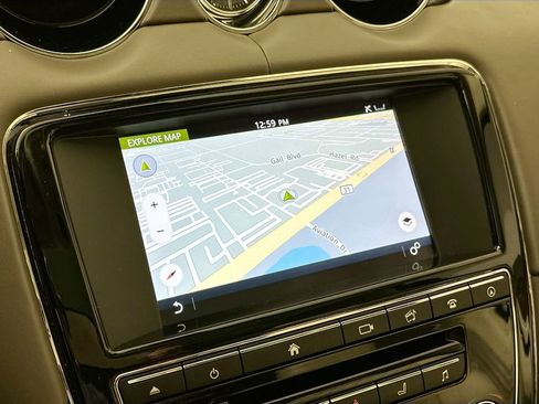 Used 2017 Jaguar XJ L Portfolio image 13