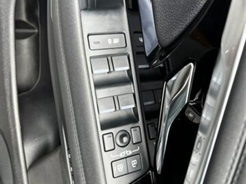 Used 2023 Land Rover Range Rover Evoque R-Dynamic SE AWD/4WD image 28