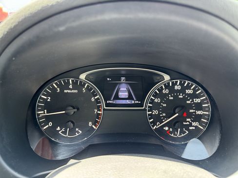 Used 2016 Nissan Altima 2.5 SV w/ Convenience Package FWD image 14