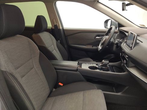 Used 2023 Nissan Rogue SV image 21