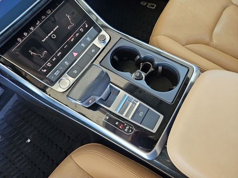 Used 2019 Audi Q8 Premium Plus w/ Premium Plus AWD/4WD image 20