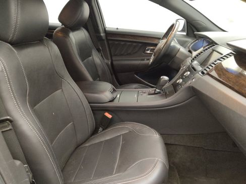 Used 2015 Ford Taurus Limited FWD image 21
