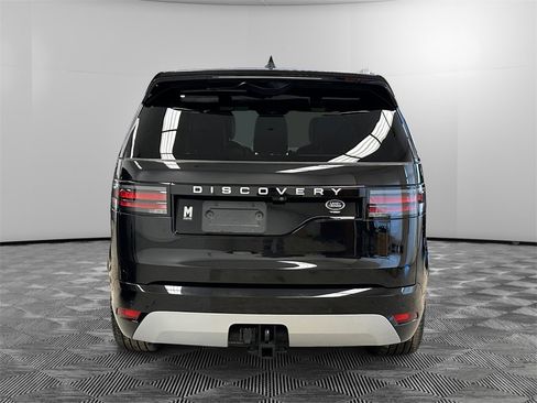 Used 2023 Land Rover Discovery Metropolitan Edition image 4