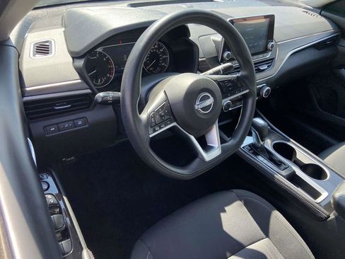 Used 2023 Nissan Altima 2.5 SV image 13