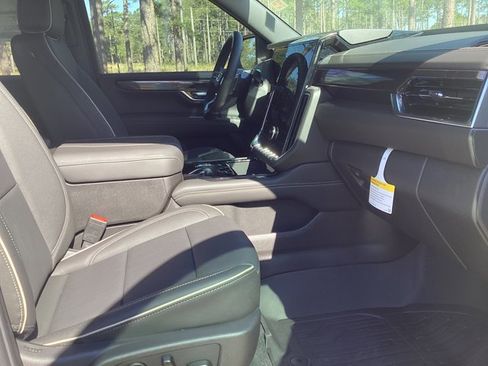 New 2026 GMC Yukon Elevation image 21