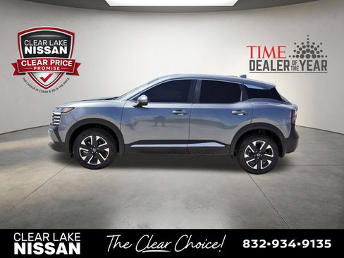 Certified 2025 Nissan Kicks SV AWD/4WD image 4