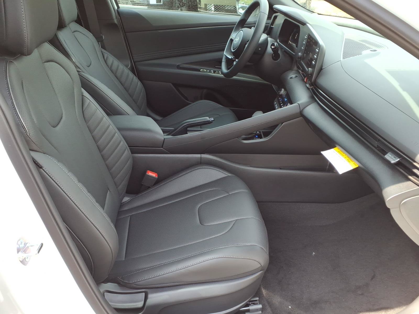 New 2026 Hyundai Elantra SEL Sport FWD image 7