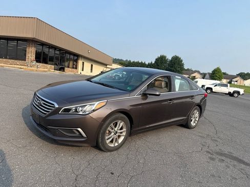 Used 2017 Hyundai Sonata SE FWD image 1