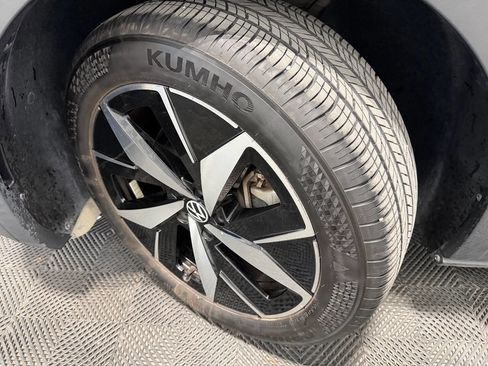 Used 2023 Volkswagen ID.4 Pro S image 36