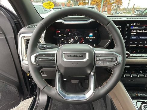 New 2026 GMC Canyon Denali image 17