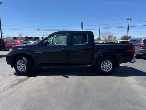 Used 2016 Nissan Frontier SV w/ SV Value Truck Package AWD/4WD image 6