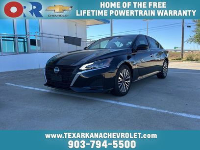 Used 2023 Nissan Altima 2.5 SV
