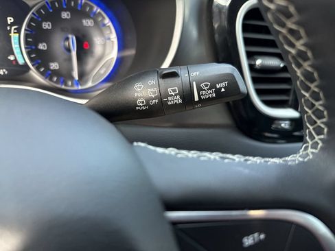 Used 2022 Chrysler Pacifica Touring-L FWD image 19