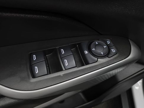 Used 2024 Chevrolet Trax RS w/ Driver Confidence Package FWD image 28