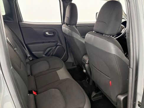 Used 2022 Jeep Renegade Trailhawk image 23