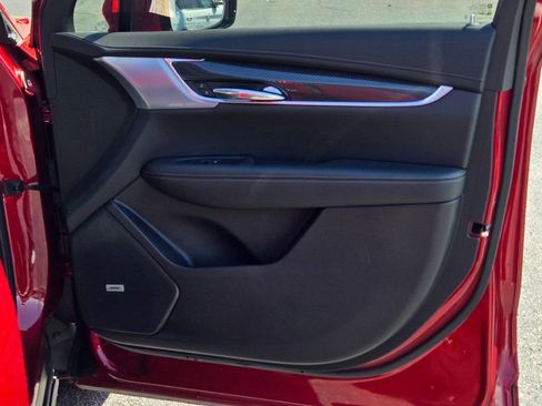 Used 2024 Cadillac XT6 Sport w/ LPO, Bronce Accent Package image 5