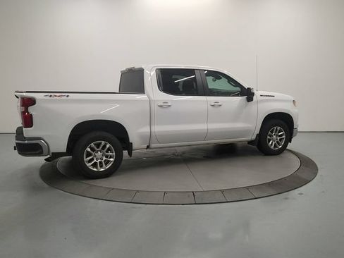 Used 2024 Chevrolet Silverado 1500 LT AWD/4WD image 8