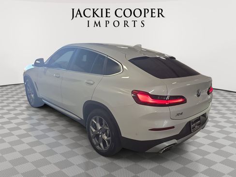 Used 2024 BMW X4 xDrive30i w/ Parking Assistance Package AWD/4WD image 7